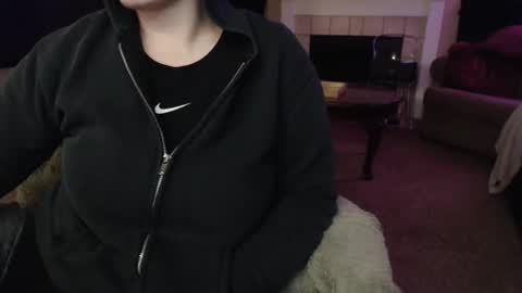 SKYLE   online show from April 2026 01:53:01 AM