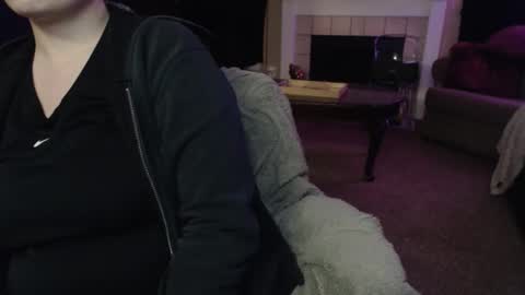 SKYLE   online show from April 2026 02:51:02 AM