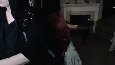 SKYLE   online show from April 2026 11:29:02 PM