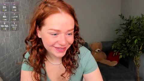 Snapshot of skye_shy chatting on December 2024 01:42:02 PM Skye online show from December 2024 01:42:02 PM