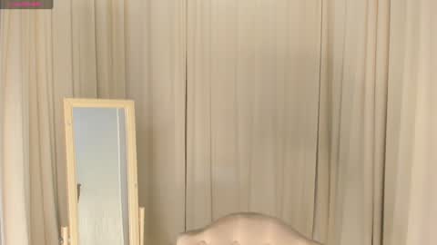 Snapshot of skye_shy chatting on February 2025 02:02:01 PM Skye online show from February 2025 02:02:01 PM