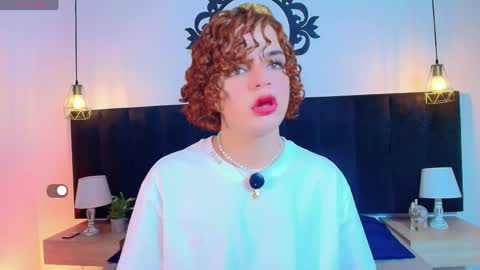Snapshot of skyee_angel chatting on April 2026 08:01:02 PM Angel online show from April 2026 08:01:02 PM