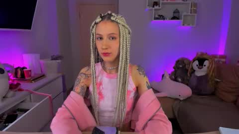 Snapshot of skyewavy chatting on September 2025 04:17:02 AM online show from September 2025 04:17:02 AM