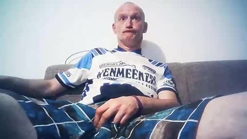 Snapshot of skylab78 chatting on November 2025 01:41:01 AM MadOteC online show from November 2025 01:41:01 AM