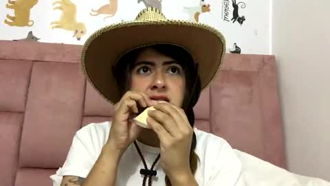 Skyler online show from December 2025 09:55:01 PM