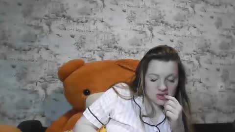 Snapshot of skyler_wans chatting on March 2026 10:02:01 PM Skyler online show from March 2026 10:02:01 PM