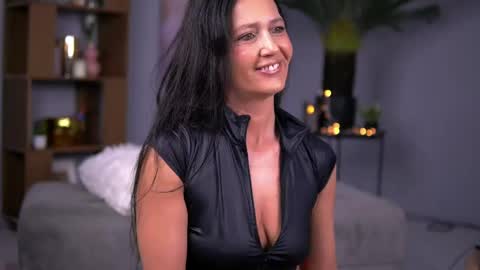Skyler online show from April 2026 03:52:01 AM