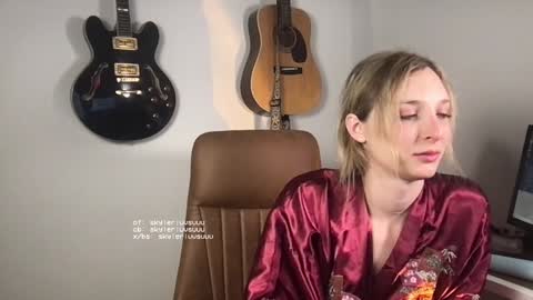 skylerluvsuuu online show from January 2025 04:48:01 AM