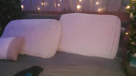 skyonetoo3 online show from September 2025 12:34:01 AM