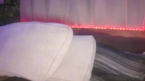 skyonetoo3 online show from October 2025 09:13:02 PM