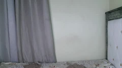 Snapshot of skyqueen0 chatting on October 2025 07:01:02 PM skyqueen0 online show from October 2025 07:01:02 PM