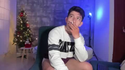 Snapshot of skyrid3r chatting on December 2025 05:55:02 PM Skyrider online show from December 2025 05:55:02 PM