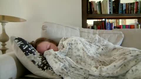 Sky Winters online show from October 2025 06:14:02 PM