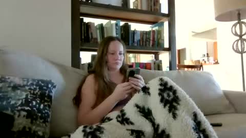 Sky Winters online show from November 2025 04:28:02 PM