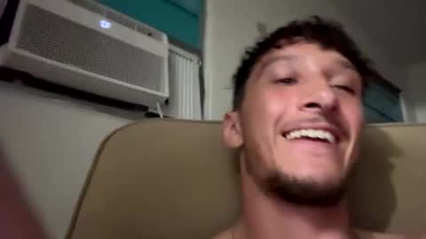 Snapshot of skyydaddy9 chatting on November 2025 03:29:02 AM skyydaddy9 online show from November 2025 03:29:02 AM