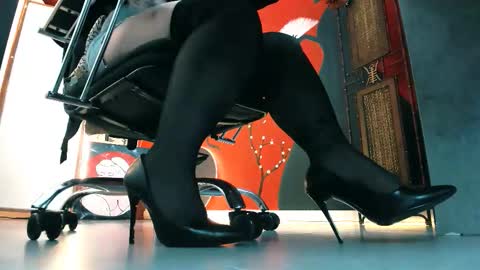 Snapshot of sladadeew chatting on September 2025 09:03:02 AM Slada Deew online show from September 2025 09:03:02 AM