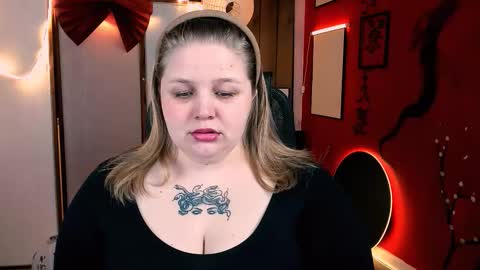 Snapshot of sladadeew chatting on December 2025 09:13:02 AM Slada Deew online show from December 2025 09:13:02 AM