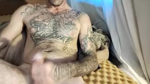 Snapshot of slangincock69 chatting on December 2024 10:16:02 PM SexyMFSlangincock69FYPM online show from December 2024 10:16:02 PM