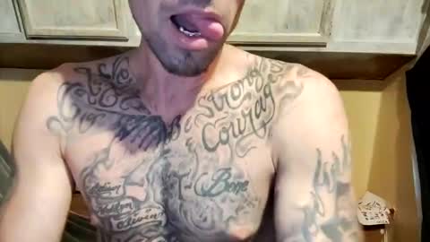 Snapshot of slangincock69 chatting on February 2025 01:22:01 PM SexyMFSlangincock69FYPM online show from February 2025 01:22:01 PM