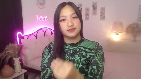 Snapshot of slave_amanda69 chatting on October 2025 11:33:02 AM Queen Cyrine online show from October 2025 11:33:02 AM