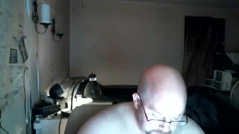 slavejim online show from December 2025 12:48:01 AM