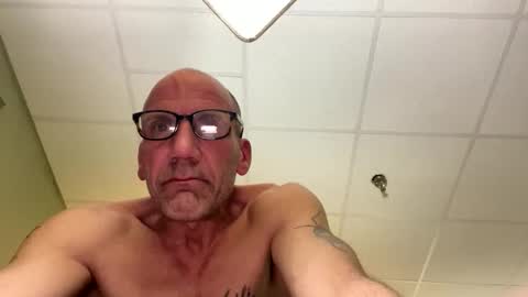 sleddog777 online show from February 2026 09:09:02 PM