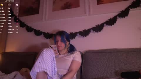 Sonya online show from October 2025 07:13:01 PM