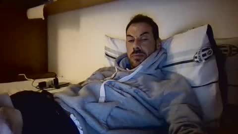 Snapshot of slevin1983 chatting on March 2025 12:04:02 AM slevin online show from March 2025 12:04:02 AM