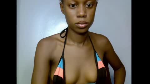 Snapshot of slim_candy12 chatting on June 2026 08:16:02 AM Lily online show from June 2026 08:16:02 AM