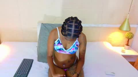 slim_chocobar18 online show from February 2026 01:20:01 PM