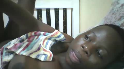 Snapshot of slim_petite_ebony chatting on January 2025 12:23:02 AM slim_petite_ebony online show from January 2025 12:23:02 AM