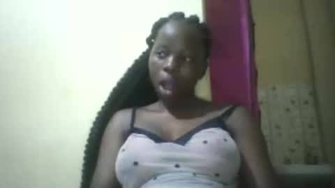 Snapshot of slim_petite_ebony chatting on September 2025 10:04:02 PM slim_petite_ebony online show from September 2025 10:04:02 PM