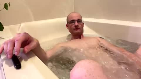 Snapshot of slimhiguy chatting on February 2026 04:32:01 AM slimhiguy online show from February 2026 04:32:01 AM