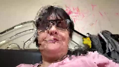 slimmers01 online show from March 2026 12:27:02 PM