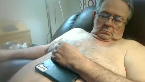 Snapshot of slippery_duck chatting on March 2026 01:39:01 PM slippery_duck online show from March 2026 01:39:01 PM