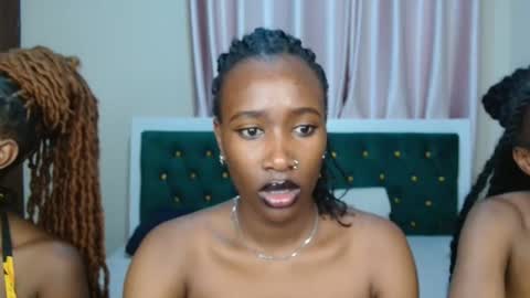 Snapshot of slippery_sassie chatting on October 2025 03:20:01 PM Sassie online show from October 2025 03:20:01 PM