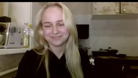 sloanne___ta online show from April 2026 08:10:01 PM