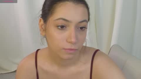 Emilia online show from November 2025 12:17:01 PM