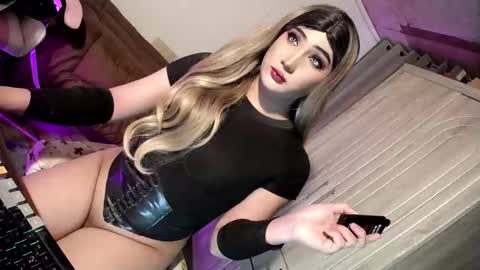 Snapshot of slut_bigcock chatting on June 2026 10:17:01 AM Nathalie online show from June 2026 10:17:01 AM