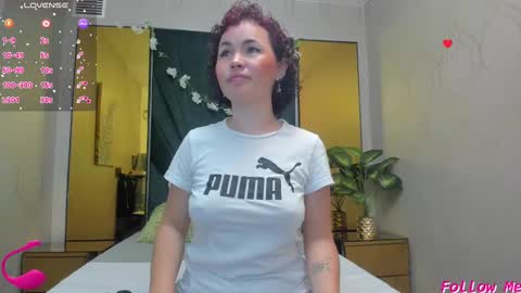 Snapshot of slut_milf4u chatting on December 2024 11:29:02 AM Paola online show from December 2024 11:29:02 AM