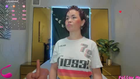 Snapshot of slut_milf4u chatting on December 2024 11:49:02 AM Paola online show from December 2024 11:49:02 AM