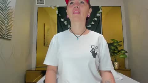 Snapshot of slut_milf4u chatting on February 2025 11:28:02 AM Paola online show from February 2025 11:28:02 AM
