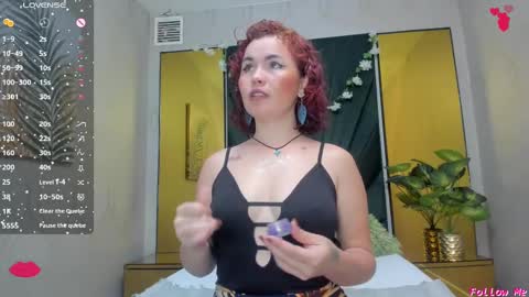 Snapshot of slut_milf4u chatting on February 2025 12:08:01 PM Paola online show from February 2025 12:08:01 PM