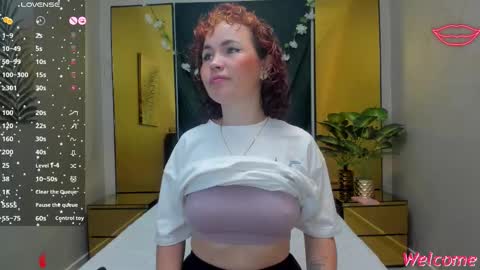 Snapshot of slut_milf4u chatting on March 2025 11:21:01 AM Paola online show from March 2025 11:21:01 AM