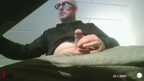 Snapshot of slutiam chatting on January 2025 08:45:01 PM SLUTIAM online show from January 2025 08:45:01 PM