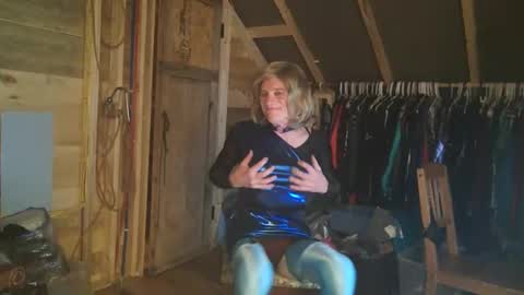 Snapshot of slutjennifertransxx chatting on February 2026 05:23:02 AM slutjennifertransxx online show from February 2026 05:23:02 AM