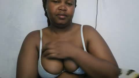 Snapshot of slutty_shan chatting on October 2025 04:24:01 AM slutty_shan online show from October 2025 04:24:01 AM
