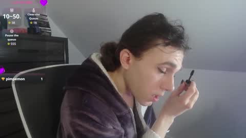 Snapshot of sluttyhorrorparty chatting on February 2026 06:45:01 PM Natsu online show from February 2026 06:45:01 PM