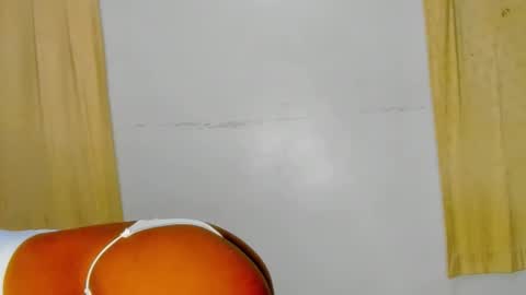 Snapshot of sluttysam_ chatting on October 2025 09:15:01 PM Sexyslutt online show from October 2025 09:15:01 PM