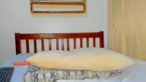 Snapshot of sluttysam_ chatting on November 2025 03:13:02 PM Sexyslutt online show from November 2025 03:13:02 PM